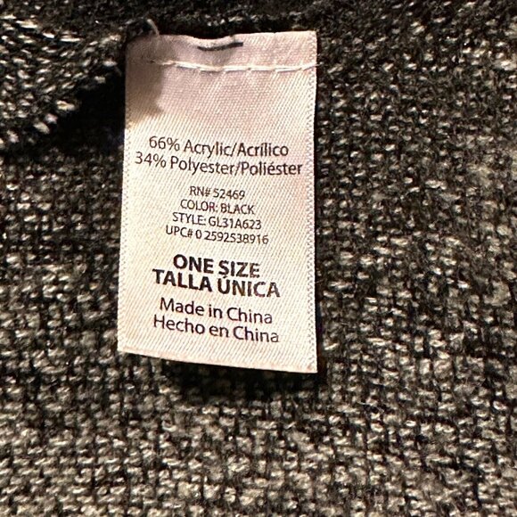 Elegant Black and Gray Wrap - Picture 6 of 15